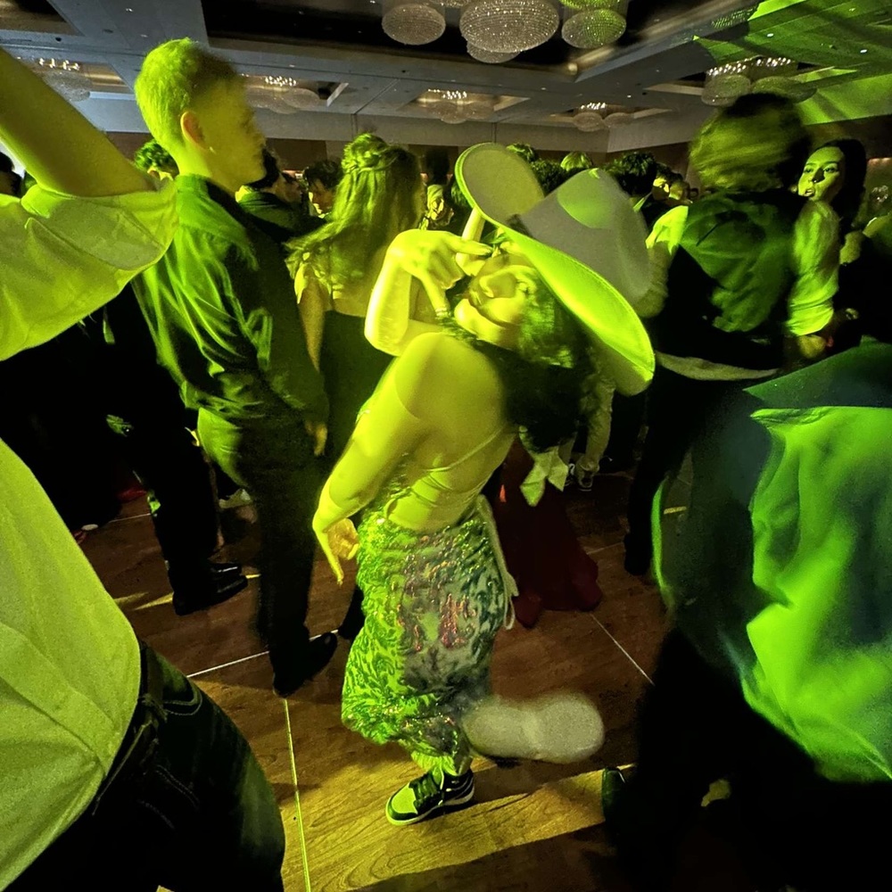 Meet your Posher, Adri